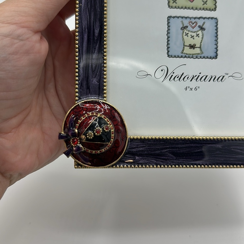Bundle of Victoriana 4x6 Frame and Purple and Red Scarf- Red Hat Society Designs - Picture 11 of 17